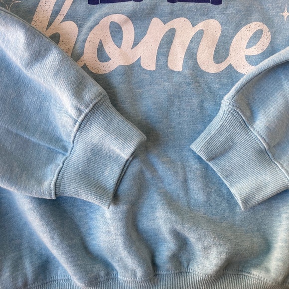 Disney Feels Good To Be Home Blue Pullover Crewneck Women's Large Cinderella - Picture 4 of 7